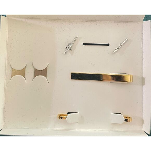Vintage CHRISTIAN DIOR Gold Plated Knot Cufflinks Tie Tack Collar Bar Set New - Picture 3 of 4